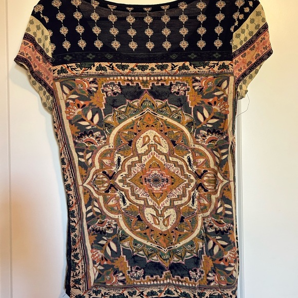Lucky brand, indigo print, bohemian Mandala swoop neck, short sleeve blouse - Picture 6 of 6
